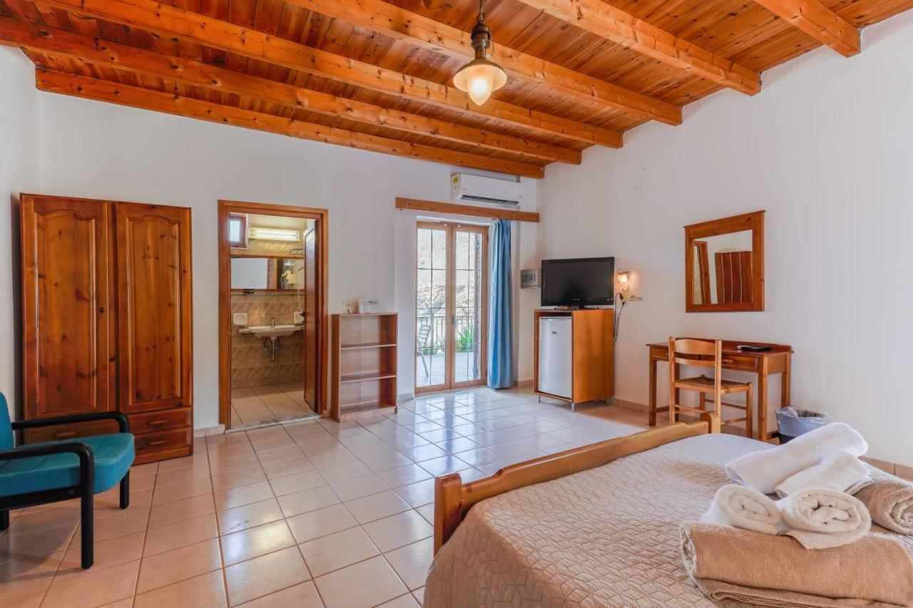 Xenia Hotel Dimos Dimos Sfakia Exteriör bild